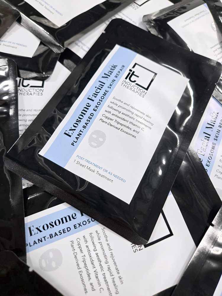 Packaging for a facial mask
